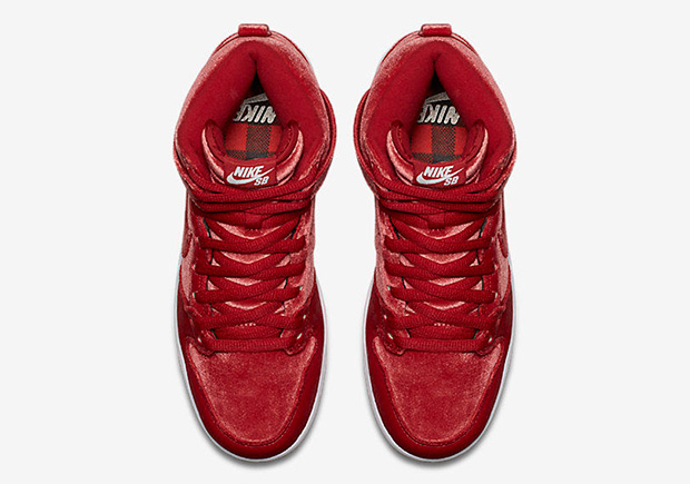 Nike SB Dunk High Christmas Red | SneakerNews.com