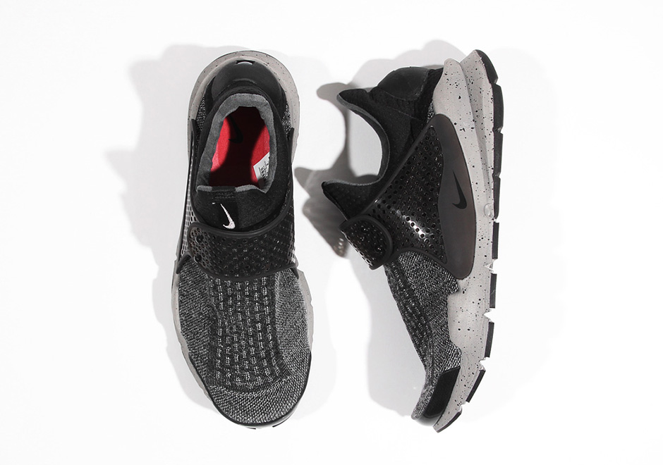 Nike Sock Dart Se Premium On Feet Preview 09