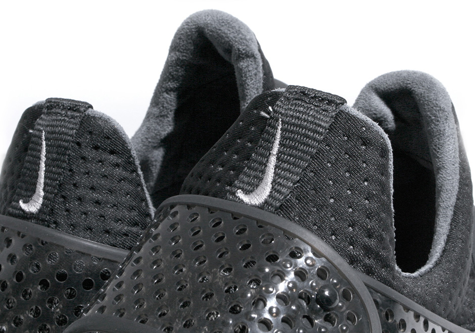Nike Sock Dart Se Premium On Feet Preview 14