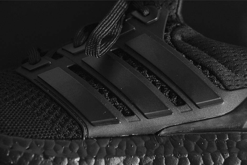 Adidas Ultra Boost Triple Black Detailed Preview 03