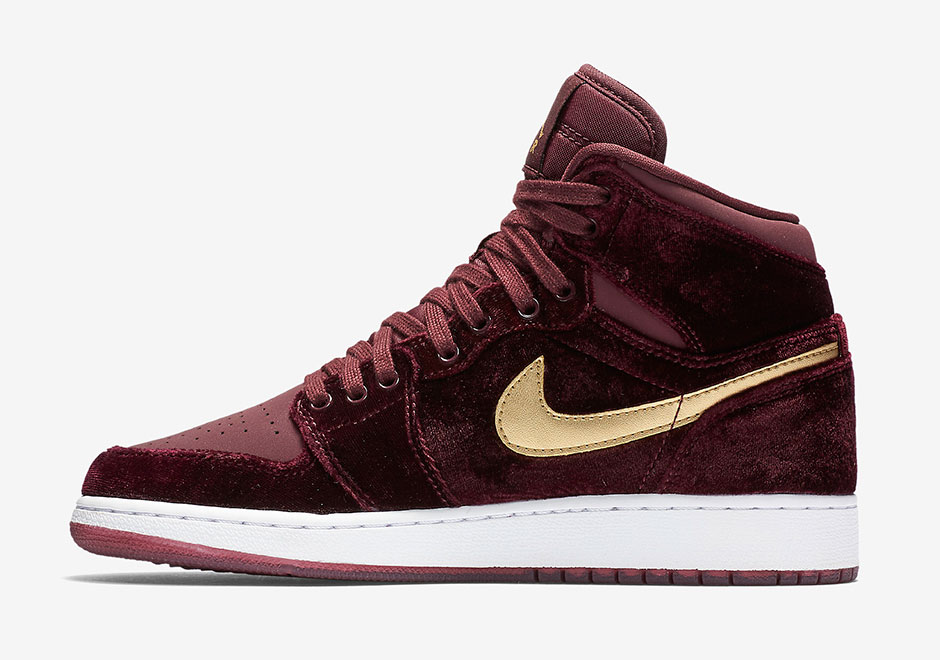 Air Jordan 1 Heiress Velvet Official Images 3