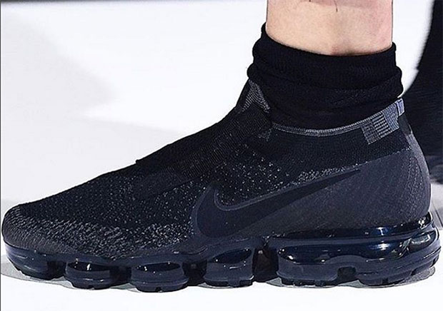 Vapormax collab 2025 comme des garcons