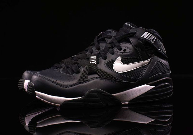 Bo Jackson’s Nike Air Trainer Max 91 Is Back In Leather
