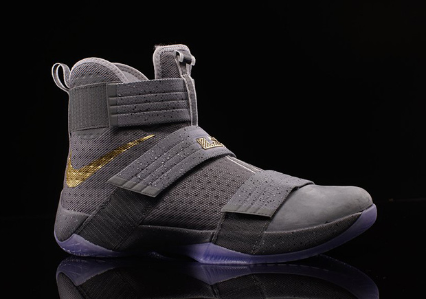 lebron soldier 10 grey