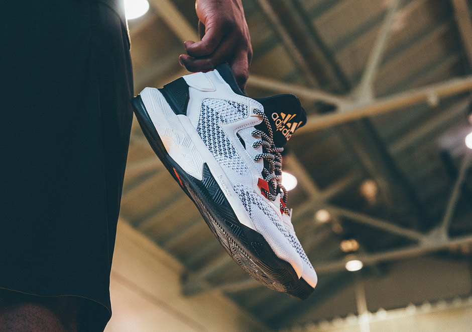 adidas D Lillard 2 City Primeknit