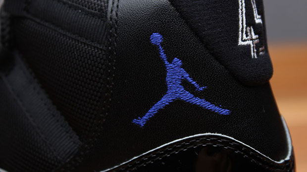 Air Jordan 11 Space Jam Unboxing | SneakerNews.com