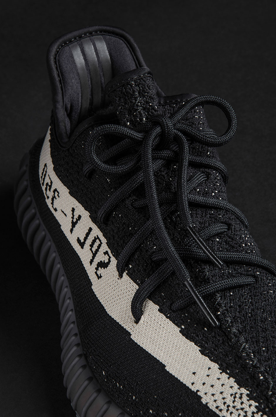 yeezy sply 350 black and white