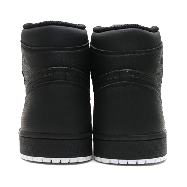Jordan Sneakers mixmatched pair of original PSG Jordan 1s2 Retro Rosso Black Perforated 555088 002 4