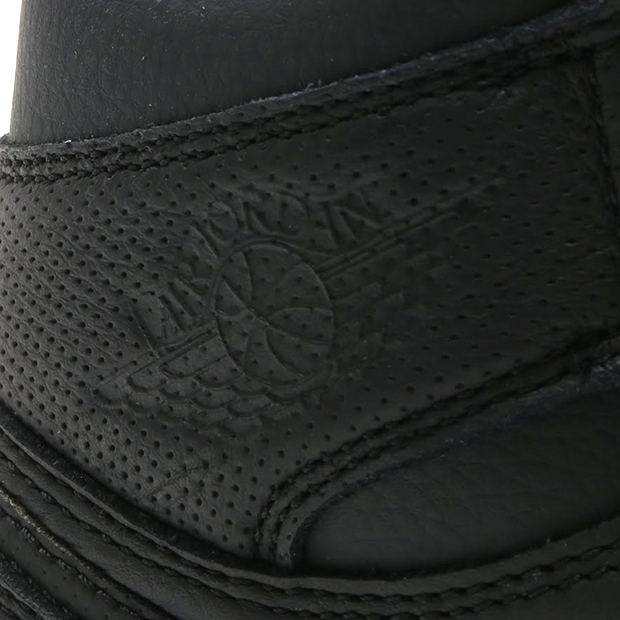Jordan Sneakers mixmatched pair of original PSG Jordan 1s2 Retro Rosso Black Perforated 555088 002 7