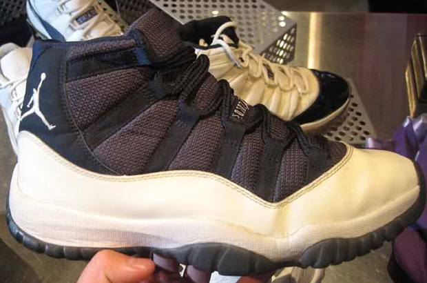 Air Jordan 11 White Navy Sample