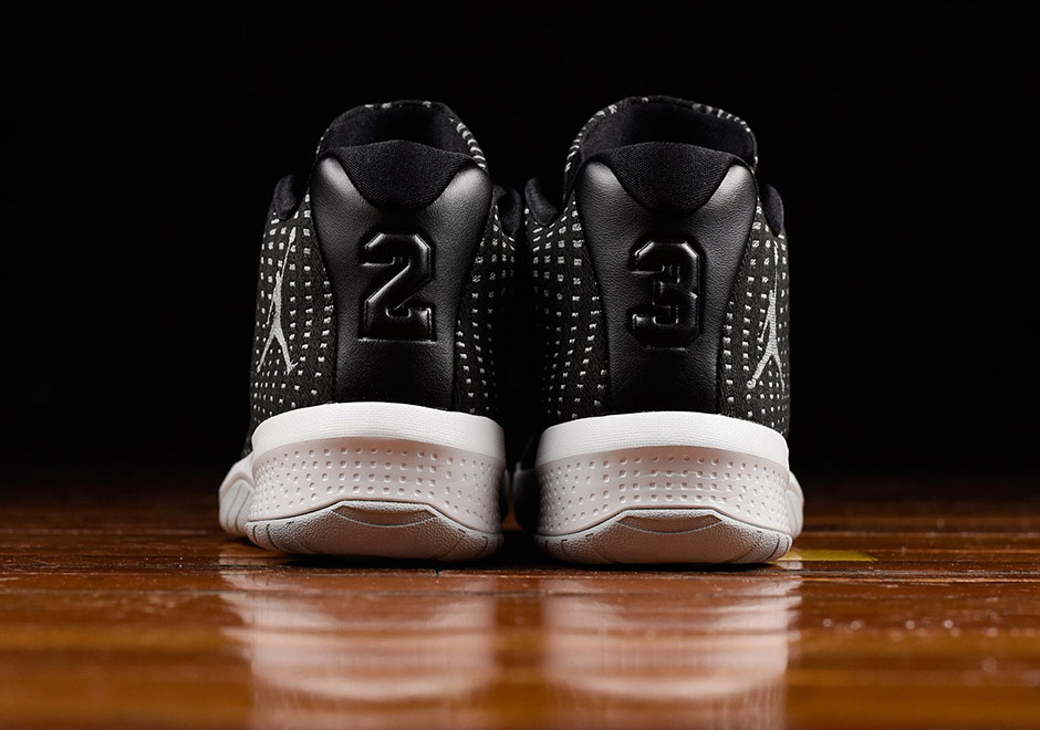 Jordan B. Fly Basketball Shoe 