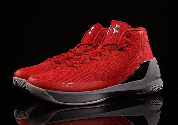 Under Armour To Release "Davidson" Colorway Of The Curry 3