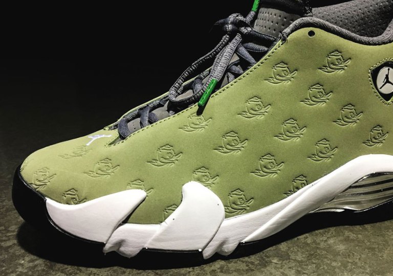 air-jordan-14-oregon-ducks-  display picture 2