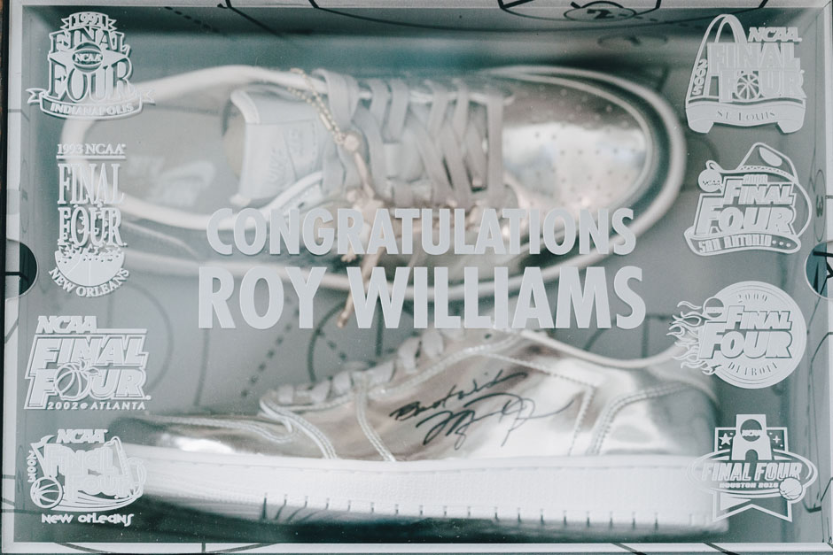 Air Jordan Roy Williams 800th Career Win Pack 04
