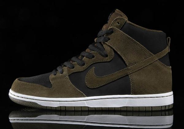 Nike SB Dunk High Dark Loden 854851-330 | SneakerNews.com