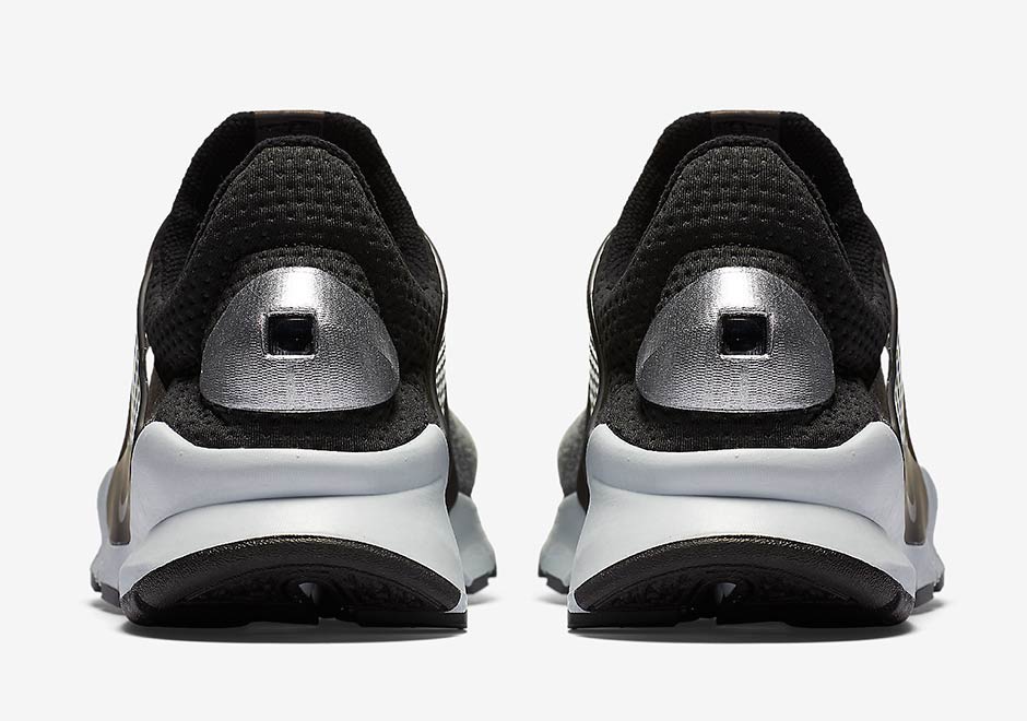 Nike Sock Dart Se Silver Heels 01