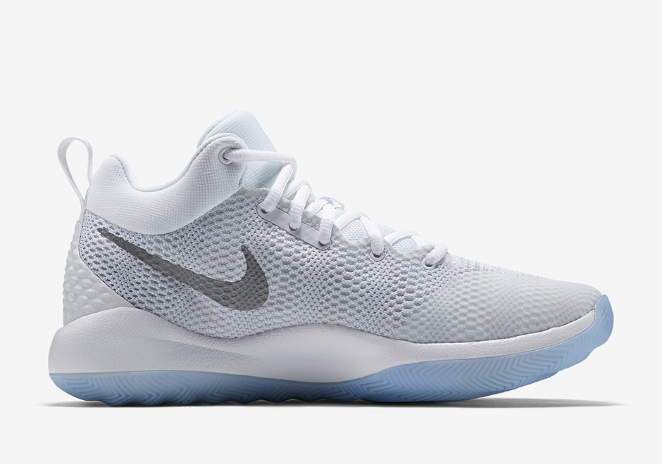 Nike Zoom Rev 2017 Basketball Shoe 