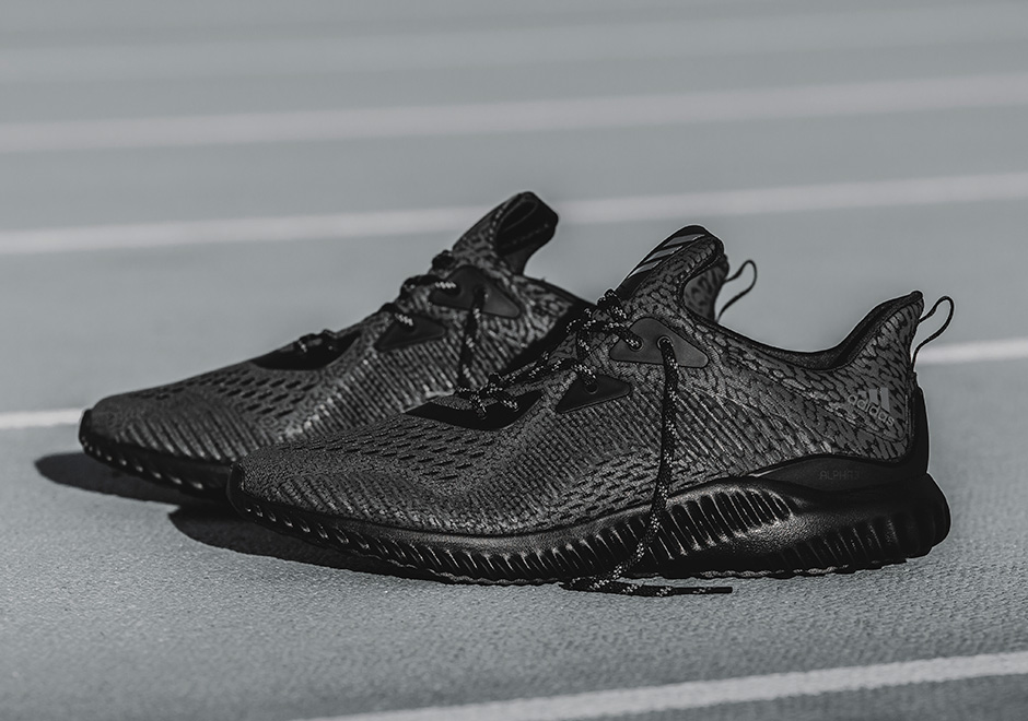 adidas alphabounce all black