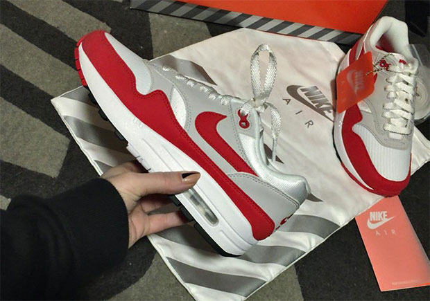A Closer Look At The Vintage Box For The Nike Air Max 1