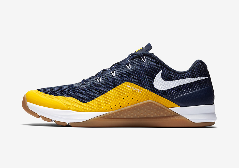 nike-metcon-dsx-repper-michigan-2