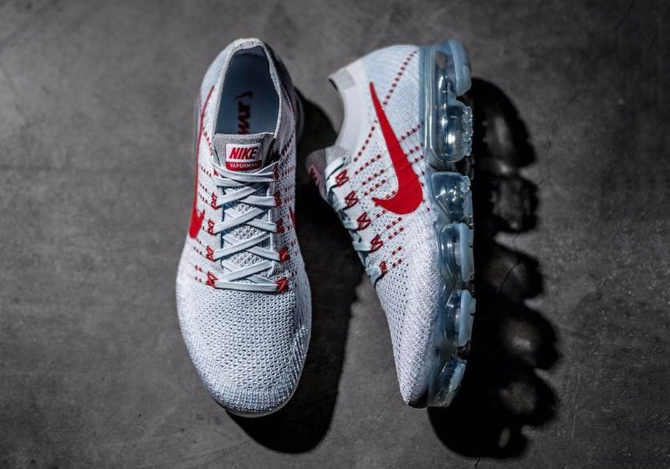 nike vapormax light grey