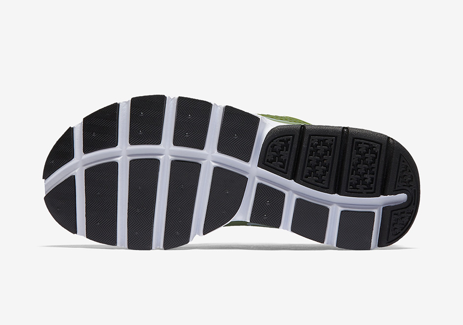 Nike Wmns Sock Dart Palm Green 5