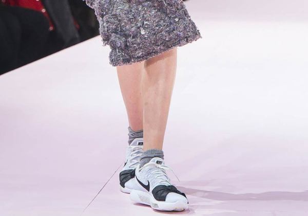 comme des garcons nike flyknit