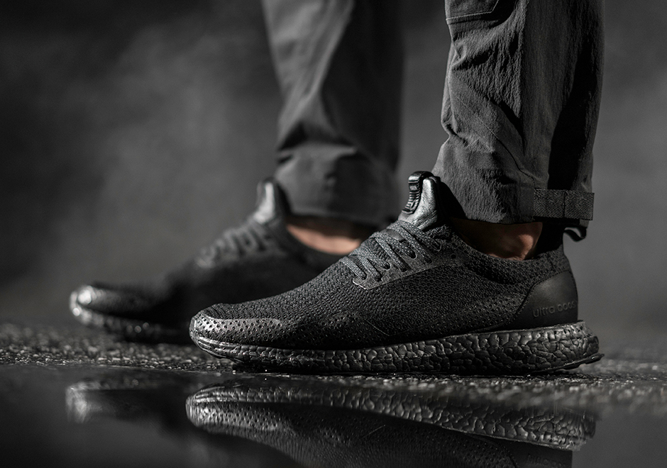 black x black ultra boost