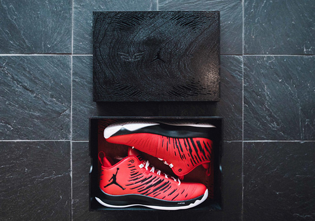 Jordan Superfly 5 Blake Griffin Charity Auction 4
