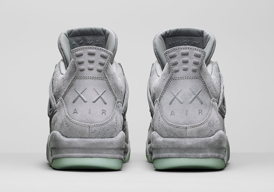 harga jordan 4 kaws