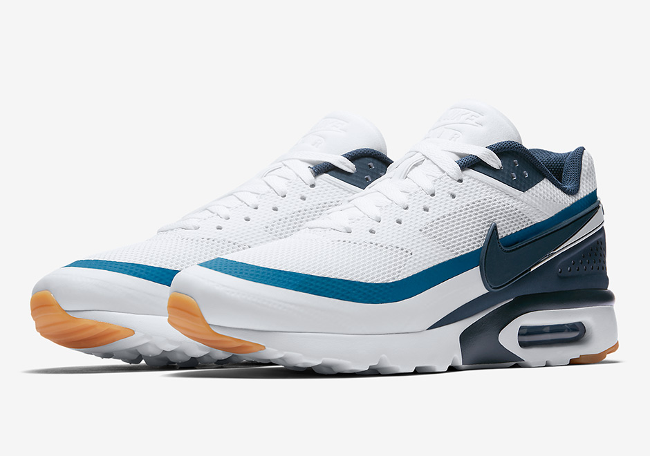 After a big return in 2016， the Nike Air Max BW is still showing off that big window in 2017， ready to drop in a few fresh new looks this spring.