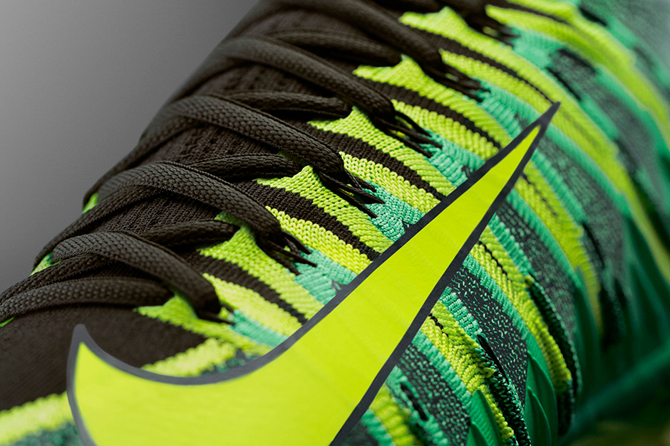 russell wilson alpha menace cleats