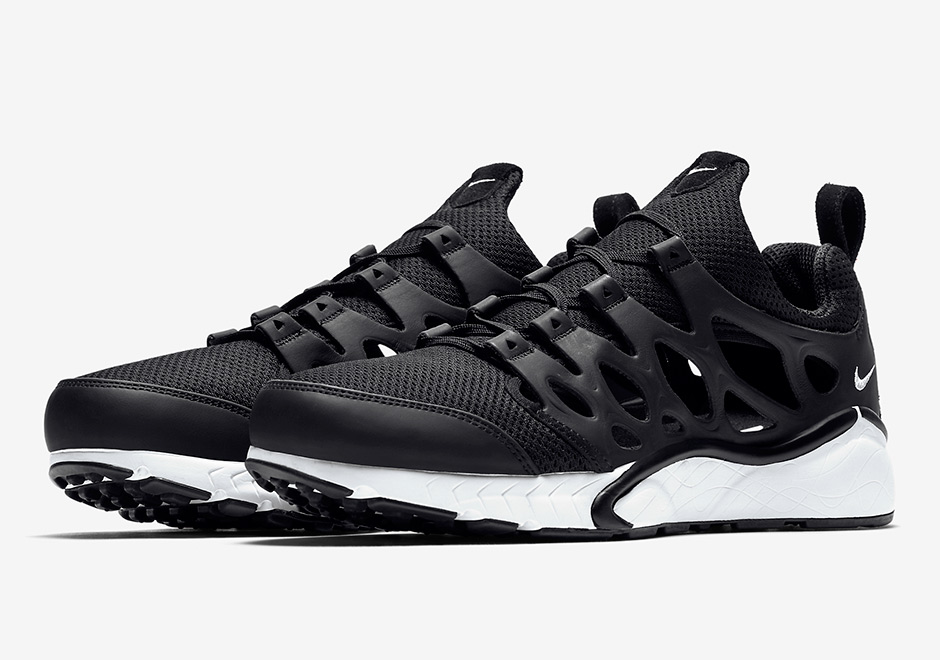 The NikeLab Chalapuka Returns In Clean Black And White