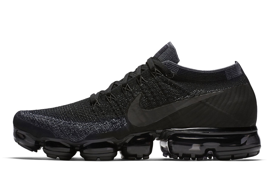 Nikelab Vapormax Triple Black 4