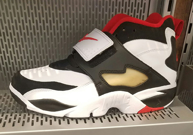 The Nike Travis Air Diamond Turf OG Is Back In Stores Again