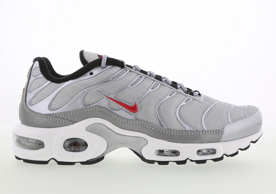 nike air max plus tn silver bullet