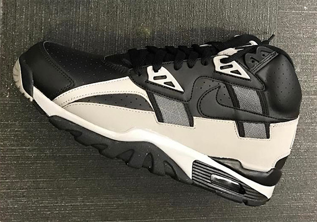 Nike Brings Black and White for Bo Jackson Retros