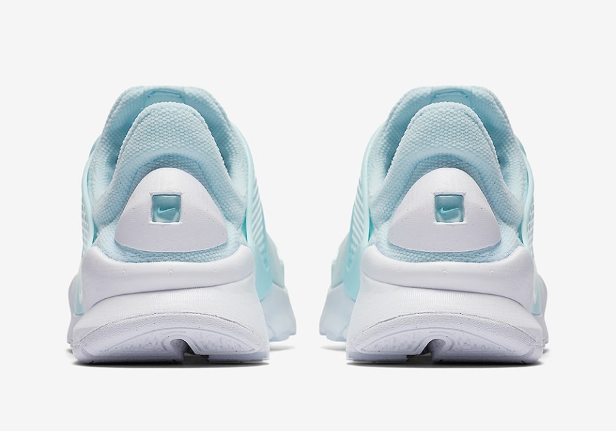 Nike Sock Dart Glacier Blue 848475-403 | SneakerNews.com