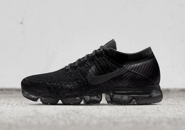 Nike VaporMax NIKEiD Black Upper Color Sole | SneakerNews.com