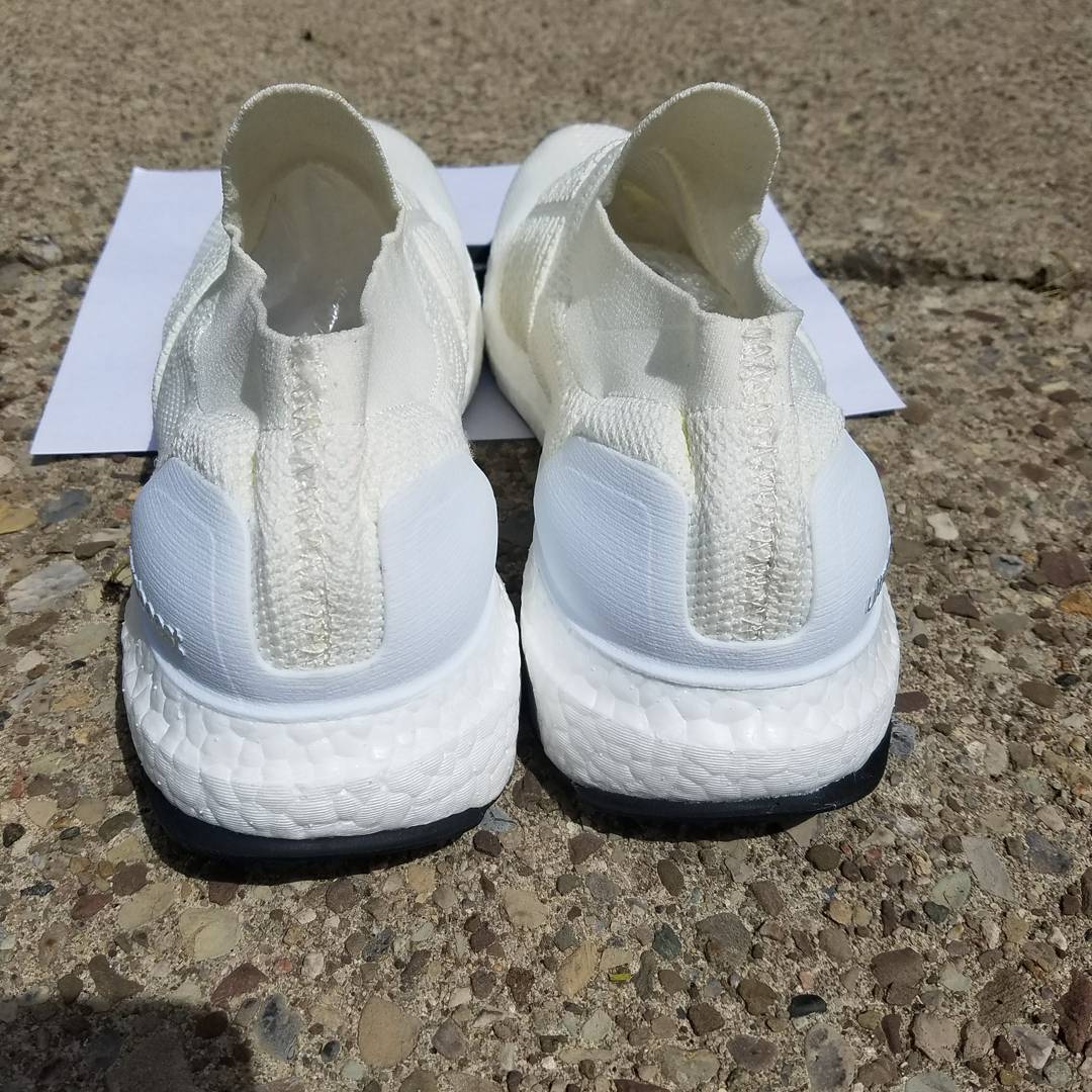 Adidas Ultra Boost Uncaged Laceless 04