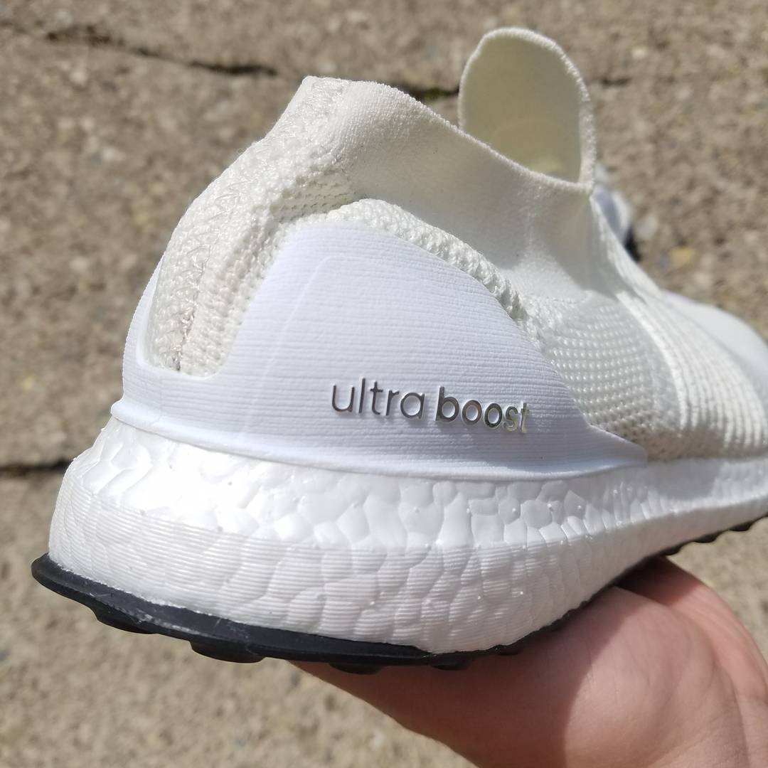 Adidas Ultra Boost Uncaged Laceless 06