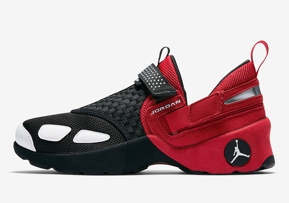 jordan-trunner-lx-og-red-black-01