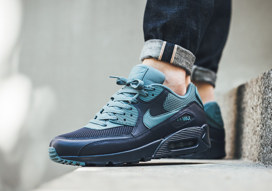 Two Tones Of Blue Hit The Latest Nike Air Max 90