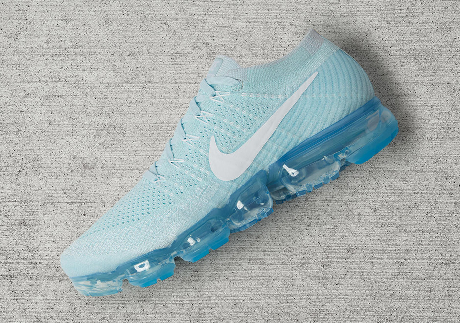 vapormax baby blue