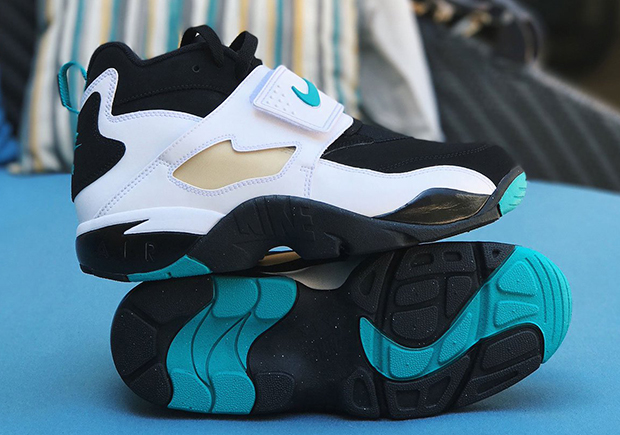 nike diamond turf teal