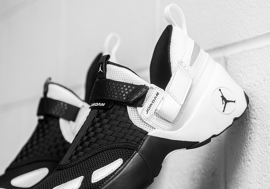 Air Jordan Trunner Lx Black White 4