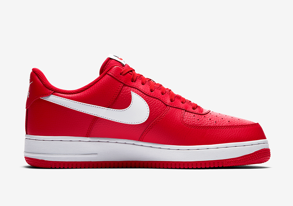 Nike Air Force 1 Low University Red 820266 606 03
