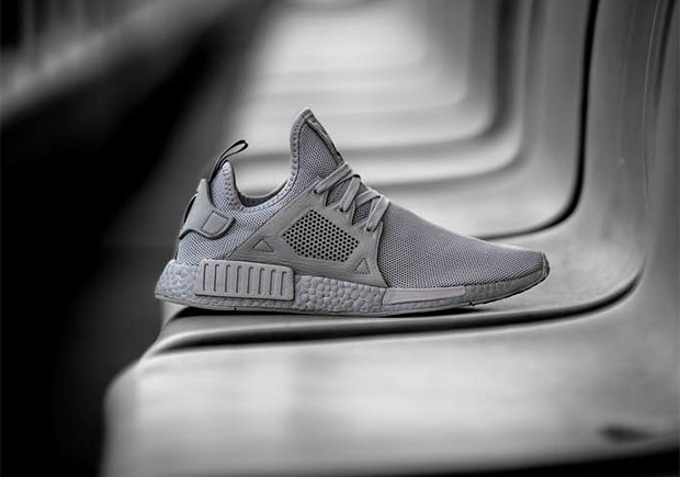 nmd xr1 silver