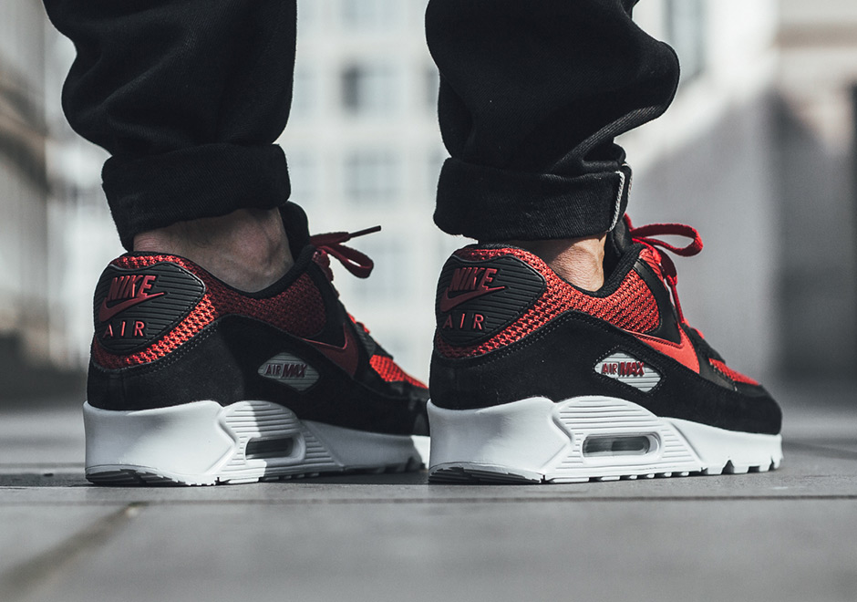 air max 90 essential black and red
