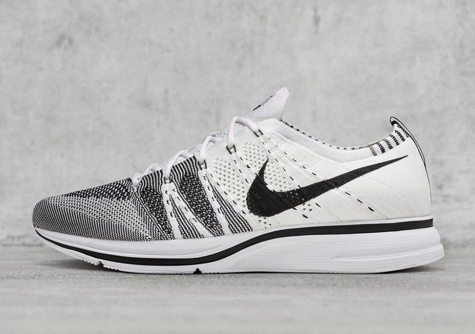 Nike Flyknit Trainer White Black AH8396 